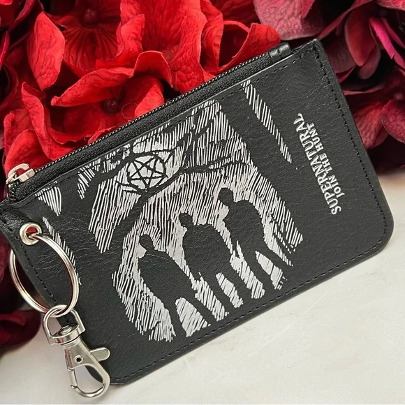 Supernatural Black Slim Zip Wallet Keychain - Picture 2 of 14
